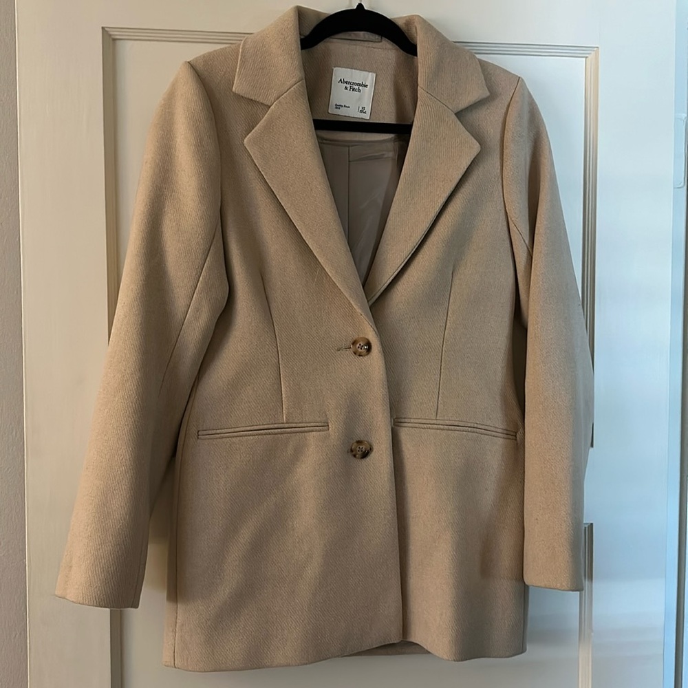 Women’s A&F wool-blend blazer in the color tan.